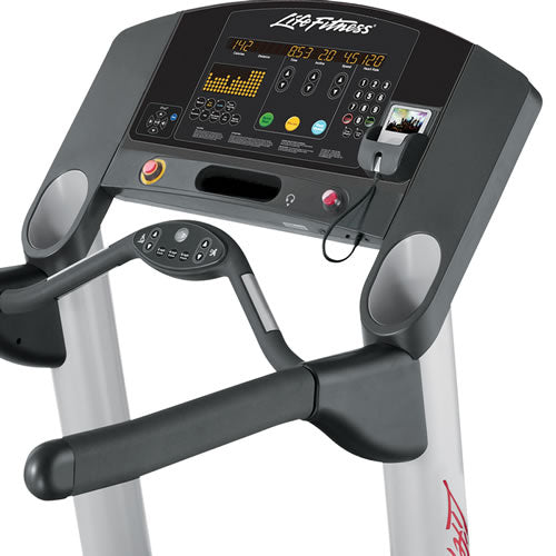 Life Fitness Laufband CSTE